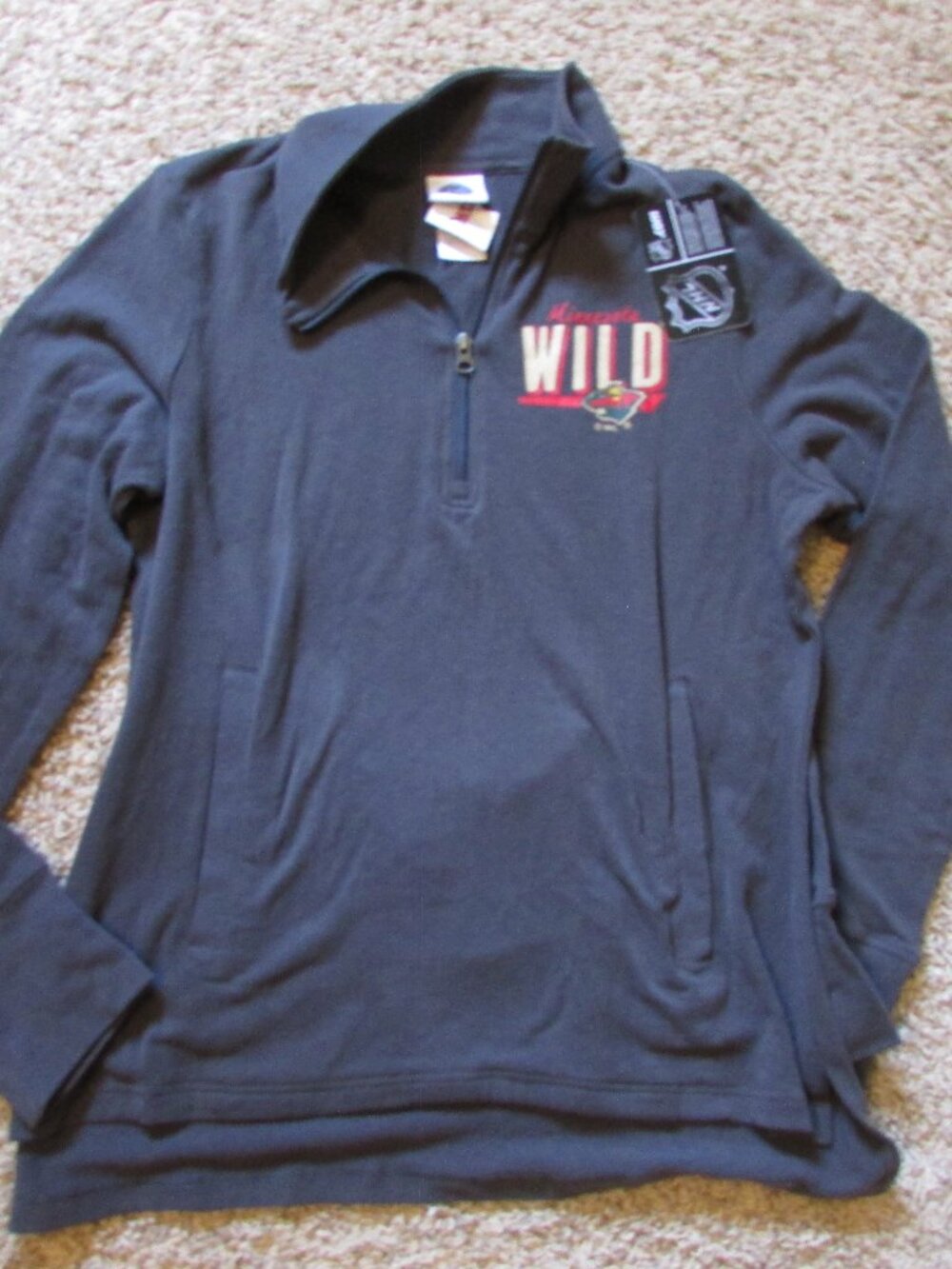 NWT Official NHL Minnesota Wild Womans Large 1/4 Zip Sweatshirt Pockets